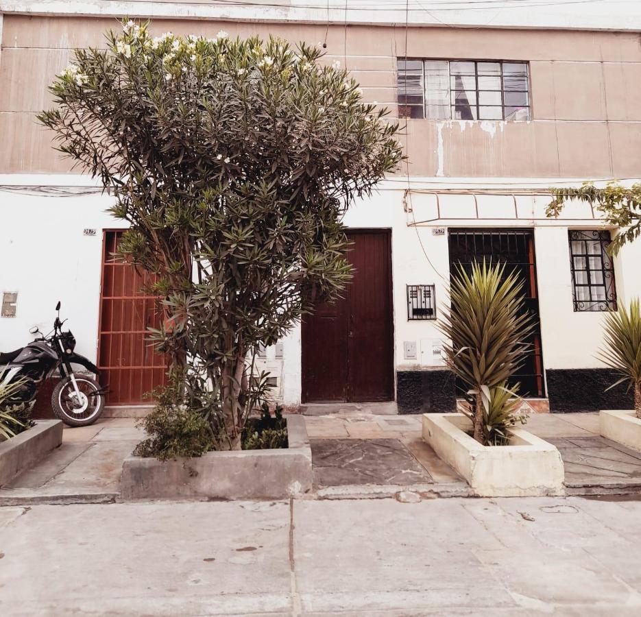 Maypa Lima Airport Exterior photo